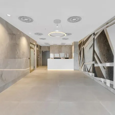 Апартаменты With Free Garage Parking